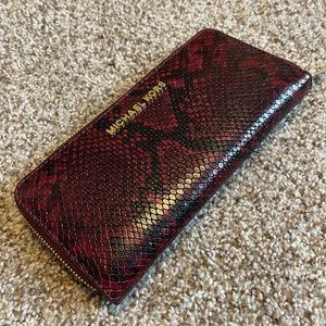 Michael Kors wallet burgundy